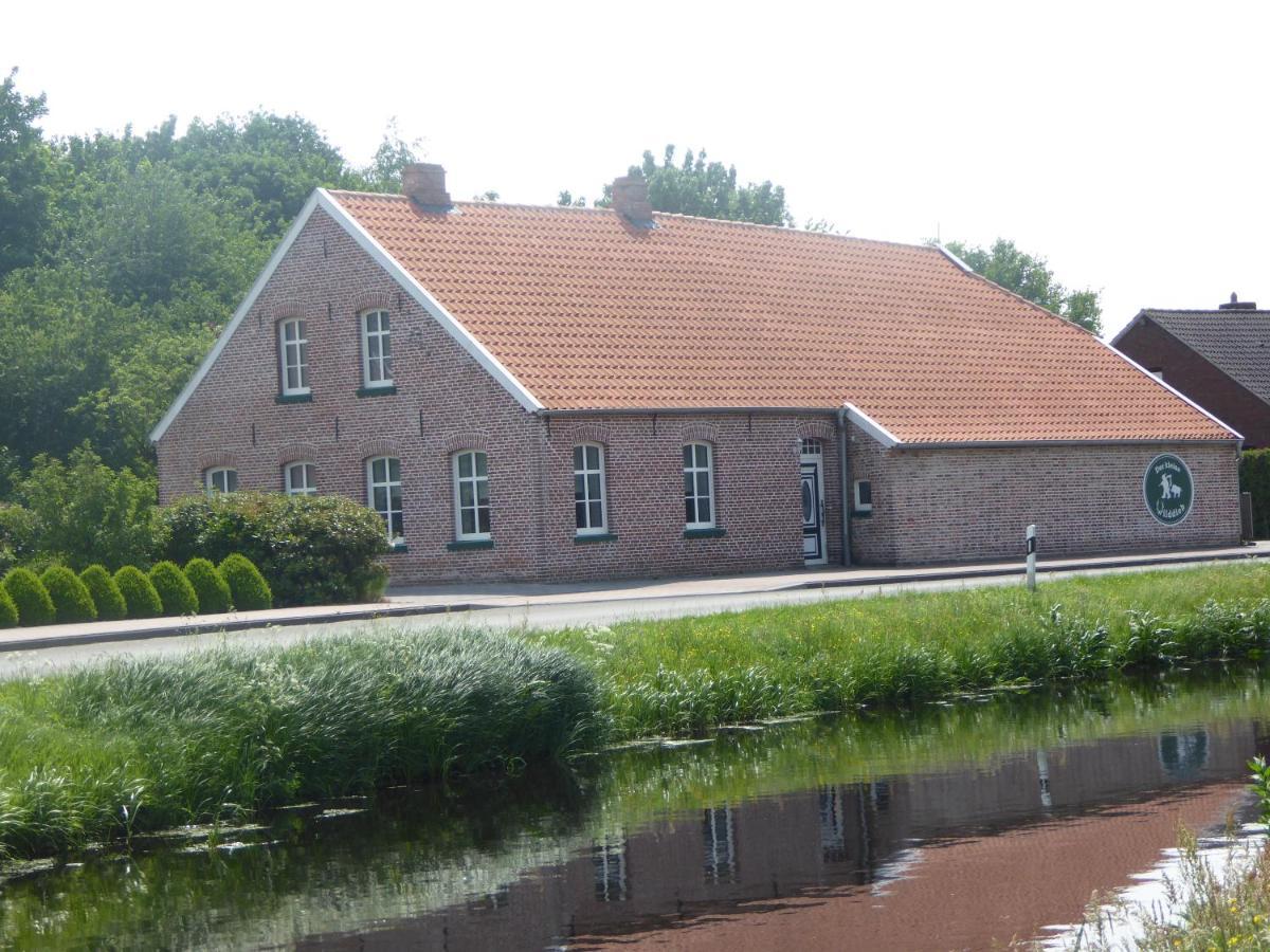 Grossefehn Ferienwohnung Gulf Im Gulfhof Am Kanal מראה חיצוני תמונה
